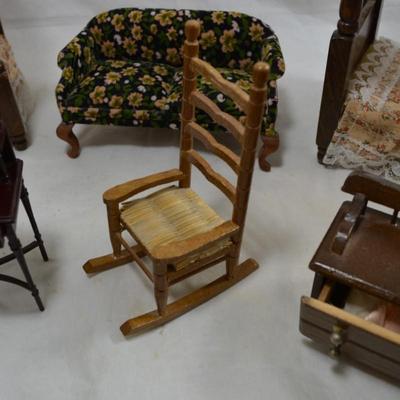 Lot of Vintage Doll House Furniture