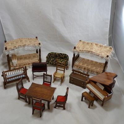 Lot of Vintage Doll House Furniture