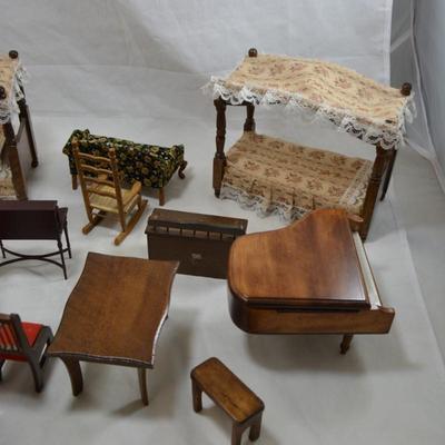 Lot of Vintage Doll House Furniture