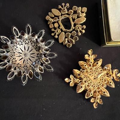 Napier & More Brooches, Inc. Sets, Heide Daus Watch, Xmas Plus Much More (B3-RG)