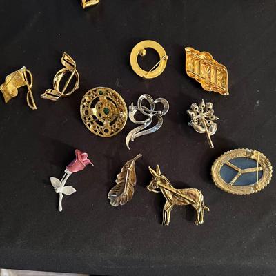 Napier & More Brooches, Inc. Sets, Heide Daus Watch, Xmas Plus Much More (B3-RG)