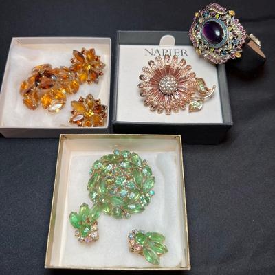 Napier & More Brooches, Inc. Sets, Heide Daus Watch, Xmas Plus Much More (B3-RG)