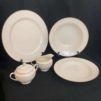 Mikasa Stanton Gold Five-piece Set and Salad Bowls (K-KW)