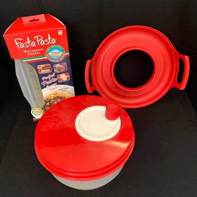 Rubbermaid Containers and More! (K-KW)