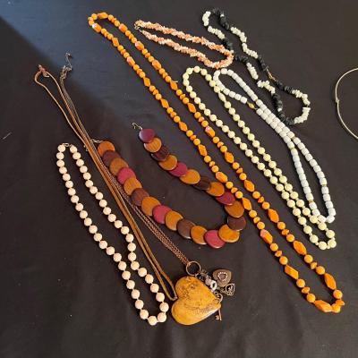 Huge Assortment of Beaded Necklaces, Bracelets & Earrings Inc. Jewelry Sets (B3-RG)