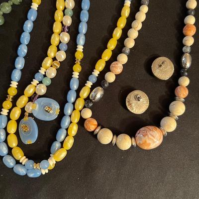 Huge Assortment of Beaded Necklaces, Bracelets & Earrings Inc. Jewelry Sets (B3-RG)