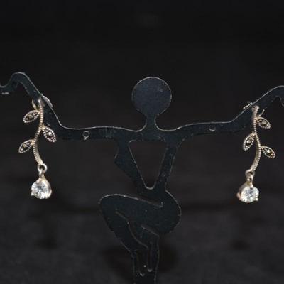 925 Sterling Silver w/ Marcasite & Quartz Floral Earrings 2.7g