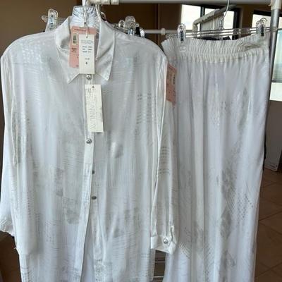 Lot 397 Ladies clothing