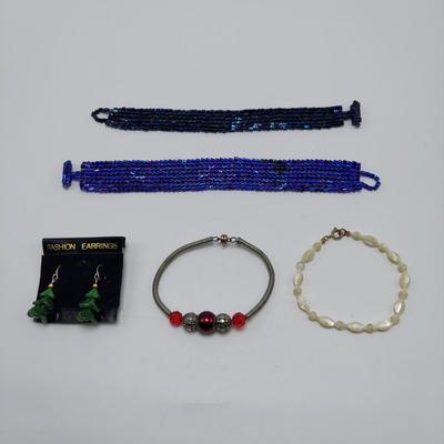 Beaded Necklaces and more (B1-BBL)