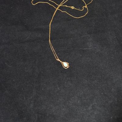 14k Gold Chain w/ 14k Gold & Opal Pendant 24â€, 1.9g