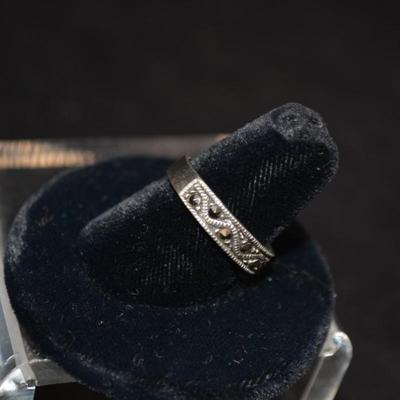 925 Sterling Silver & Marcasite Band Size 8.5, 3.1g