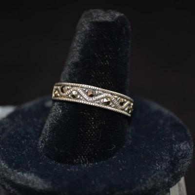 925 Sterling Silver & Marcasite Band Size 8.5, 3.1g