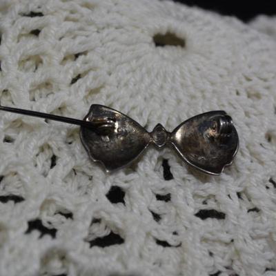925 Sterling Silver & Marcasite Bow Pin 2.6g