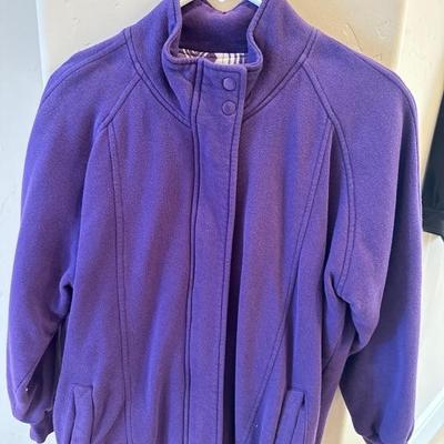 Lot 403 womans light jackets