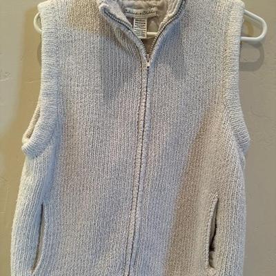 Lot 403 womans light jackets