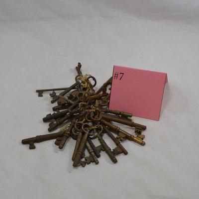 String of Antique/Vintage Skeleton Keys