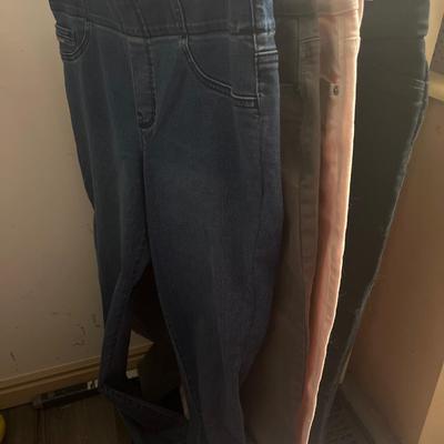 Lot of womenâ€™s clothing size 8