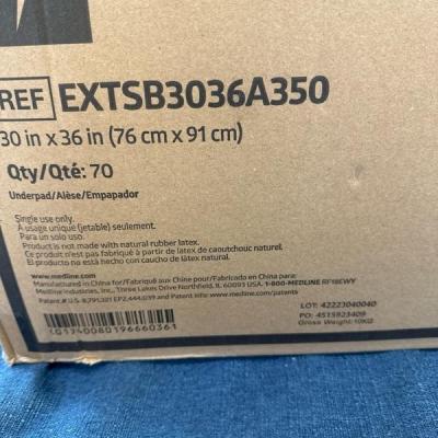 Lot 470 Medline disposable absorbent pads case of 70