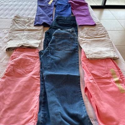 Lot 411 Ladies clothing