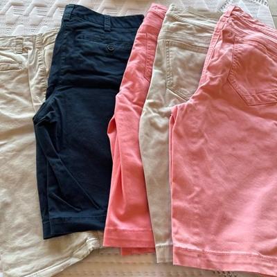 Lot 411 Ladies clothing