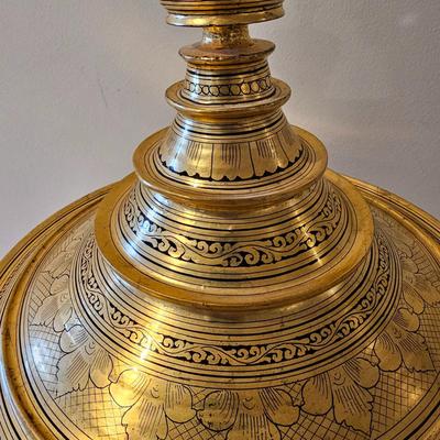 Vintage Gold Lacquer Offering Vessel & Picnic Basket (BS-JS)