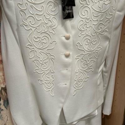 Lot 413 Ladies clothing