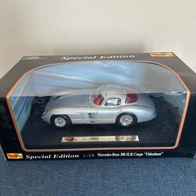 Lot 476 Maisto 1:18 scale die cast car