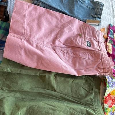 Lot 414 Variety of womanâ€™s shorts