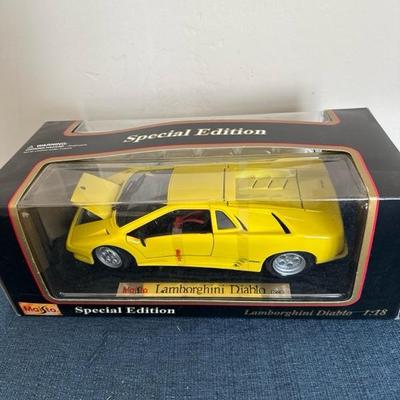 Lot 480 Maisto 1:18 scale die cast car