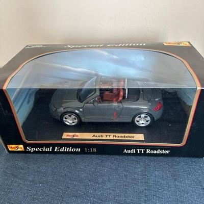 Lot 484 Maisto 1:18 scale die cast car