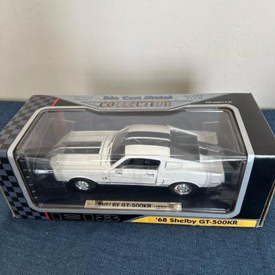 Lot 487 Diecast metal collection diecast car 1/18 scale