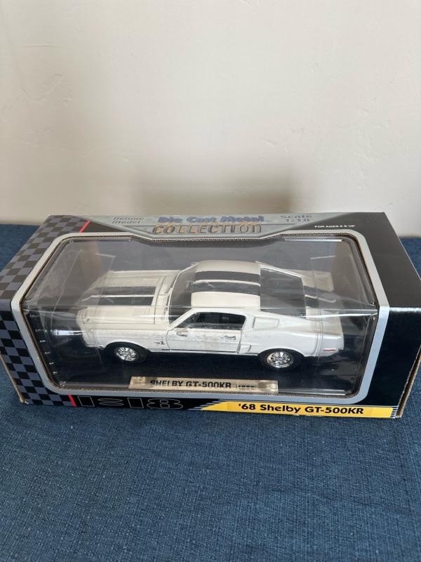 Lot 487 Diecast metal collection diecast car 1/18 scale