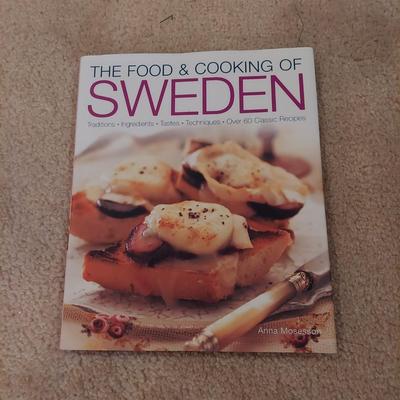 Scandinavian, Thai and other Cookbooks (BS-BBL)