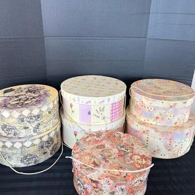 Lot 512 Seven hat boxes