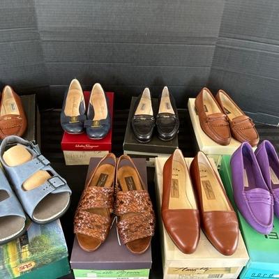 Lot 513 Variety of woman’s shoes