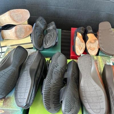 Lot 515 Variety of woman’s shoes