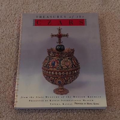 Books on International Arts, Crafts, Architecture and more (BS-BBL)