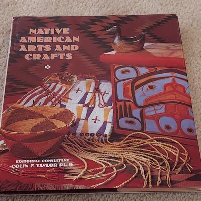 Books on International Arts, Crafts, Architecture and more (BS-BBL)