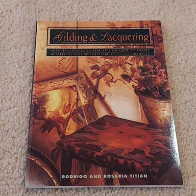 Books on International Arts, Crafts, Architecture and more (BS-BBL)