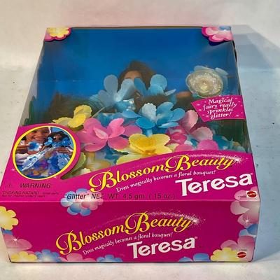 Blossom Beauty Teresa - Barbie's Friend, NIB