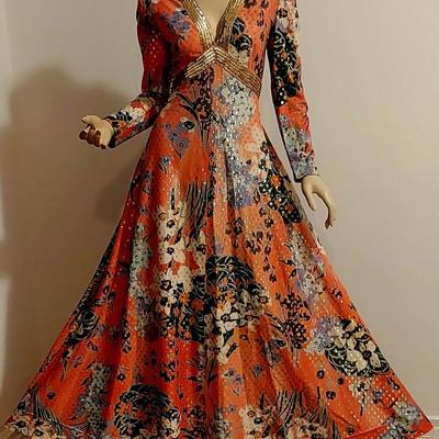 Vtg 70s Leslie Fay Metallic Floral gold Sequins Beauty