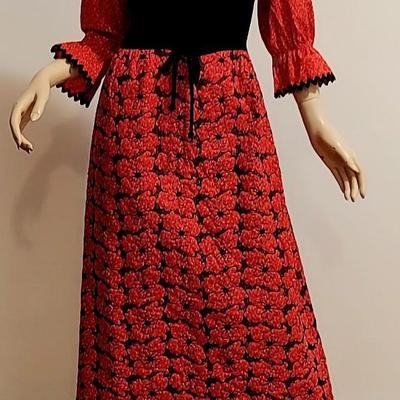 Vtg 1970s Tracy Petites red/blk Quilded Corset Maxi dress