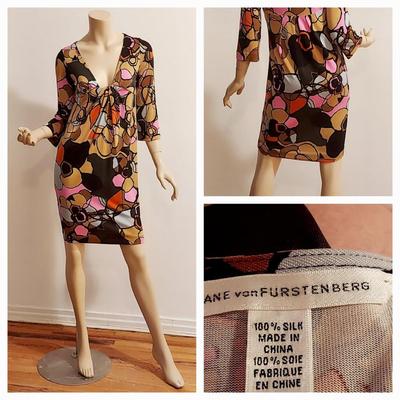 2 For 1 Price dresses Diane von Furstenber & 1970s Flower Power ILGWU