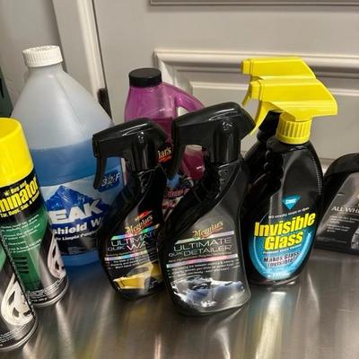 Lot 541 Car cleaning supplies