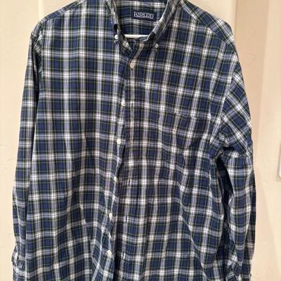 Lot 528 Variety of Mens Shirts