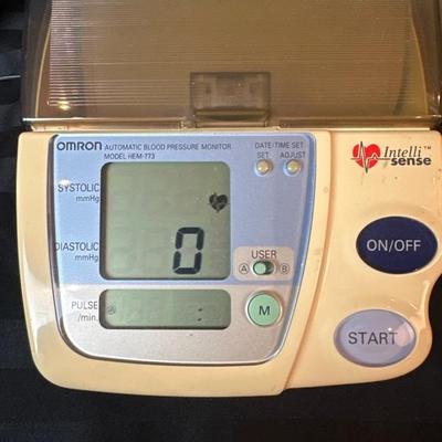 Lot 535 3 men’s Belt size 32 Blood pressure monitor