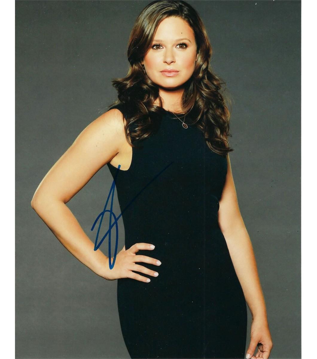 Katie Lowes signed photo | EstateSales.org