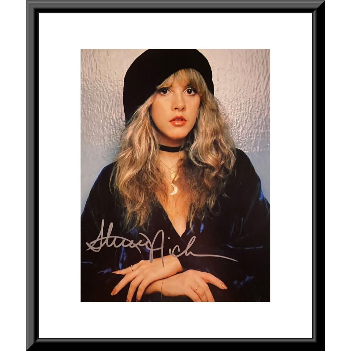 STEVIE NICKS Signed Autographed Photo black hat COA Hologram main image 0