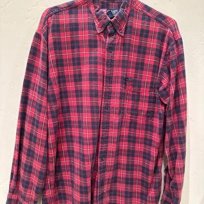 Lot 571 Variety of men’s shirts / button up Sweaters