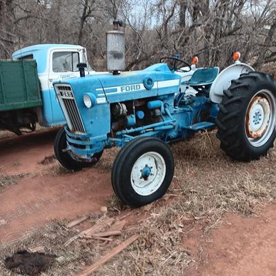 Running Ford 2600 Tractor
